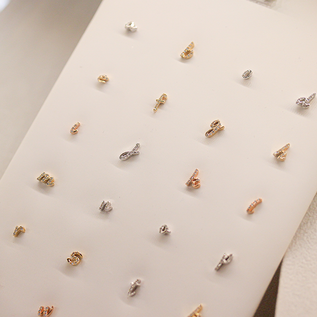 Mori alphabet earring